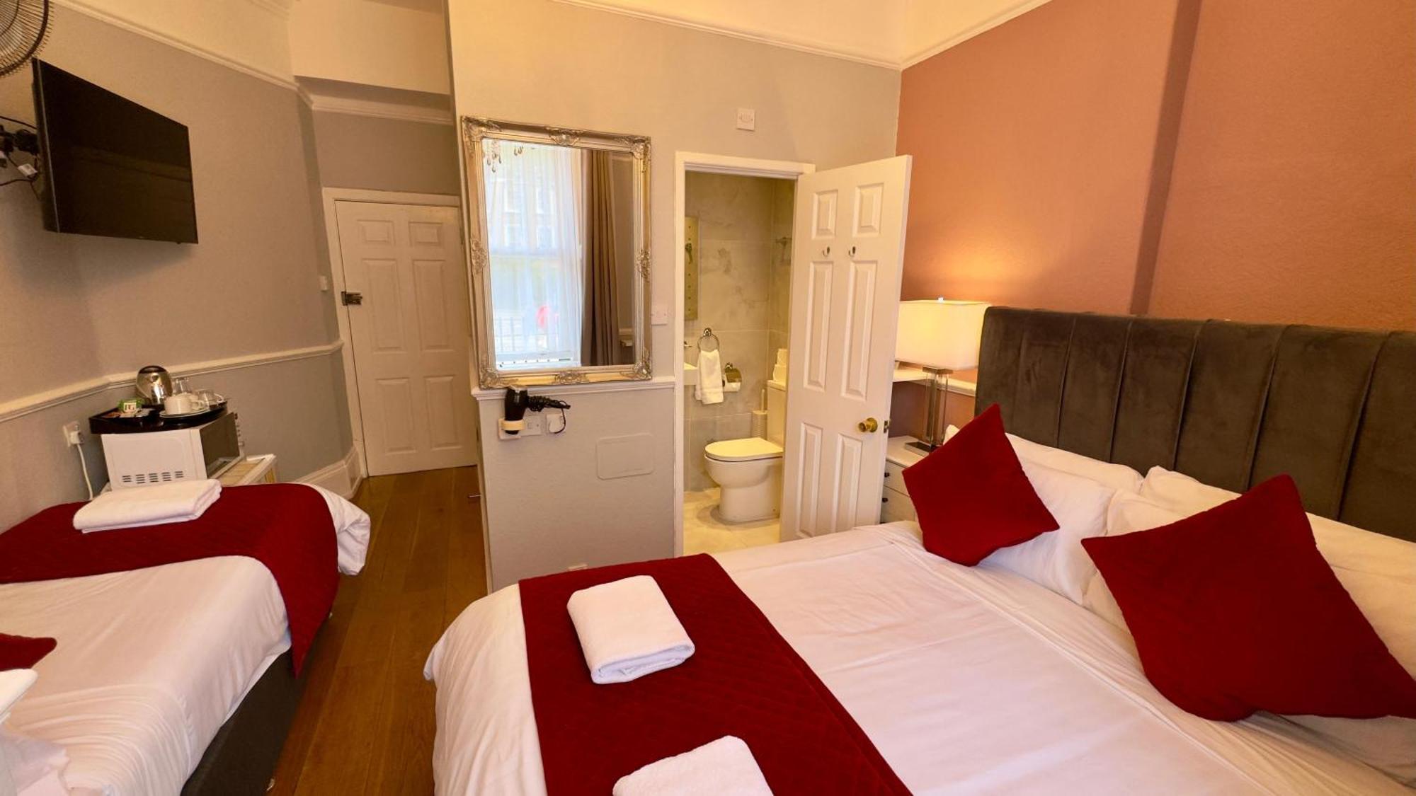Classic Hyde Park Hotel London