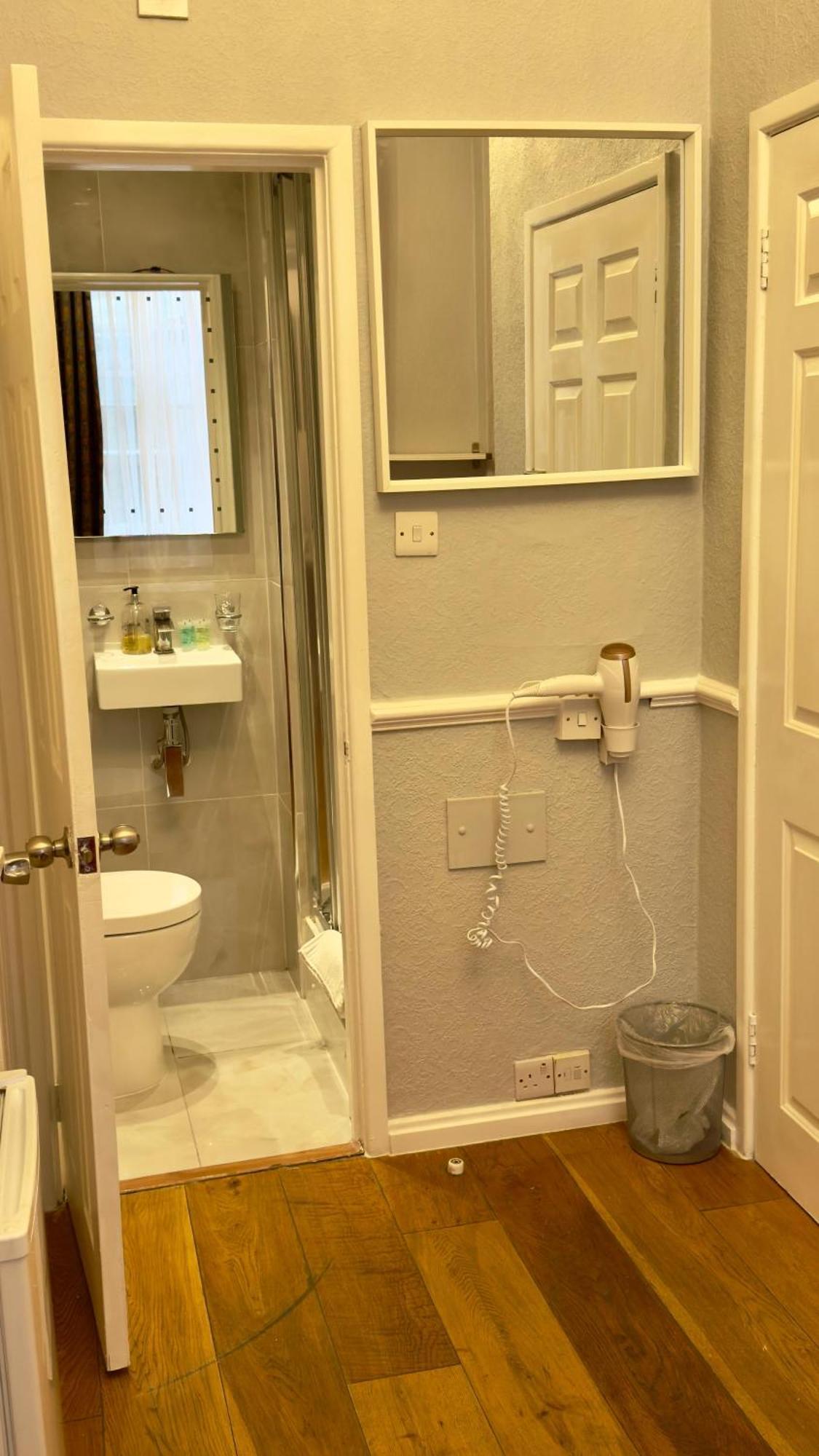 Hotel Classic Hyde Park 2*