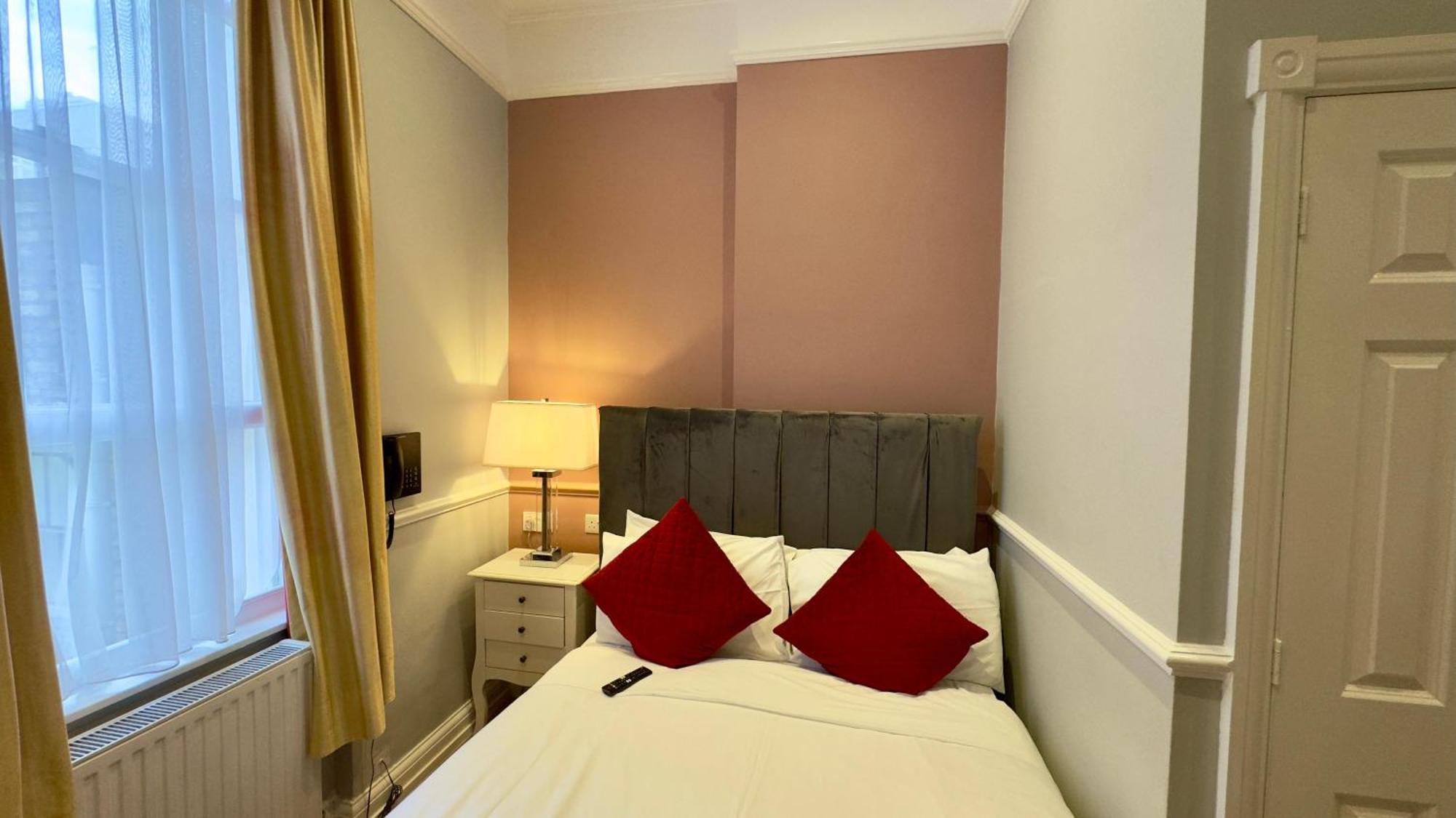 Classic Hyde Park Hotel